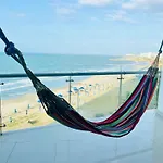 Amazing Beachfront! 5M Wall City, Infinitypool,Gym