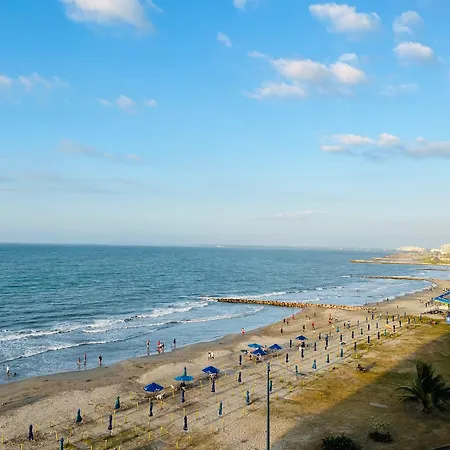 Amazing Beachfront! 5m Wall City, Infinitypool,gym Apartamento