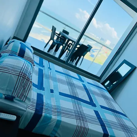 Amazing Beachfront! 5m Wall City, Infinitypool,gym Apartamento *