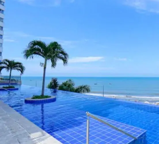 Amazing Beachfront! 5M Wall City, Infinitypool,Gym